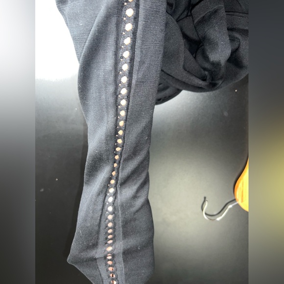 Brooks Brothers Blue Label Black 70% Silk Top With Cutouts on sleeves Sz S EUC - Picture 10 of 10